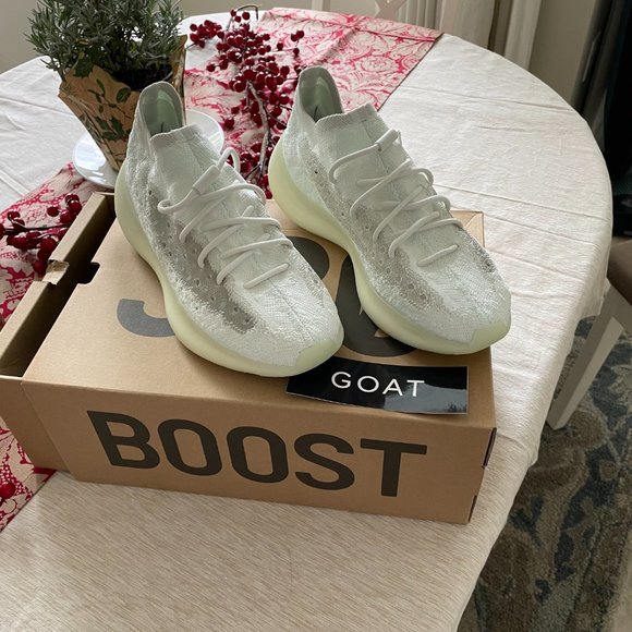 Yeezy Boost 350 V2 